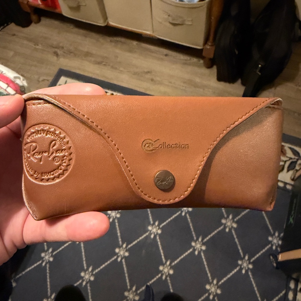 Authentic & Vintage Ray-Ban Tan Leather Glasses Case(Case Only)